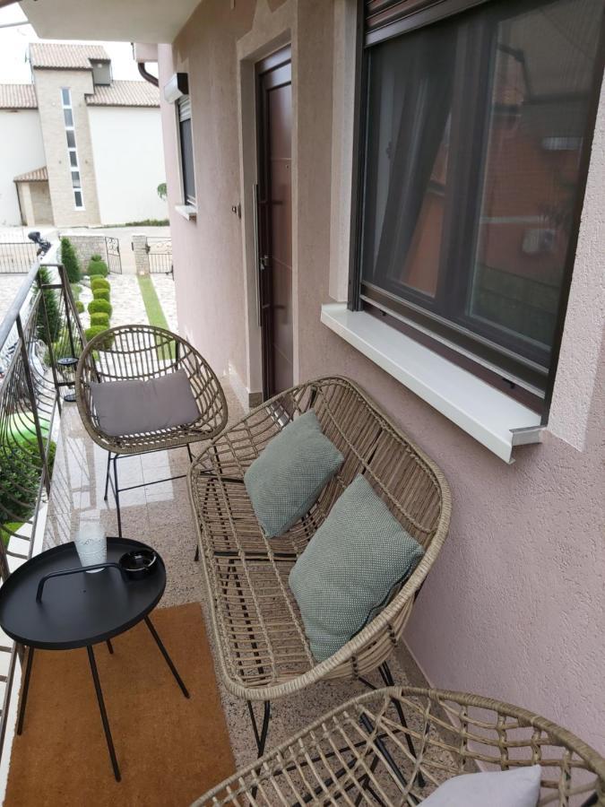 Ferienwohnung Mit 2 Schlafzimmer Oder Studio Apartment - Istrien-Fiorini 브르토니글라 외부 사진