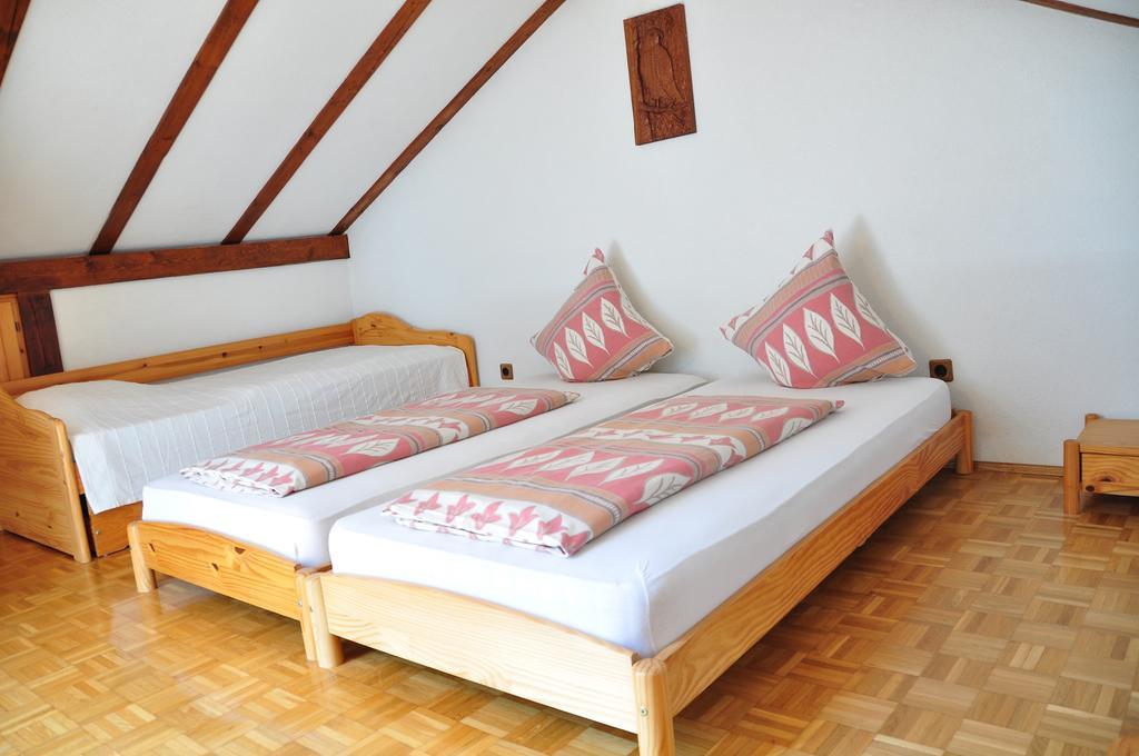 Ferienwohnung Mit 2 Schlafzimmer Oder Studio Apartment - Istrien-Fiorini 브르토니글라 외부 사진